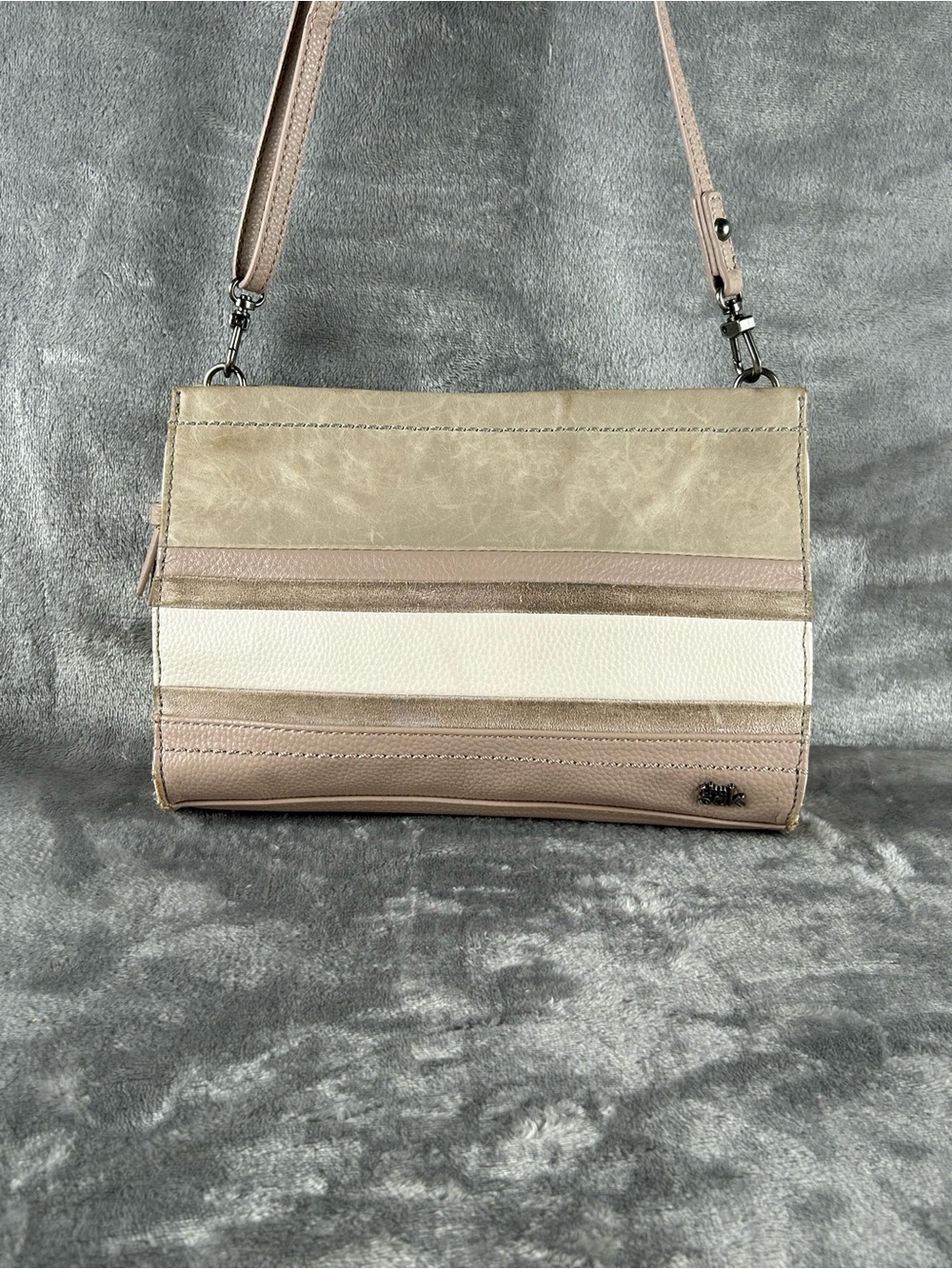 THE SAK‎ Iris Purse Taupe Leather 3-Way Demi Clutch Adjustable Crossbody Bag